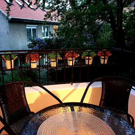 City Home Apartman *